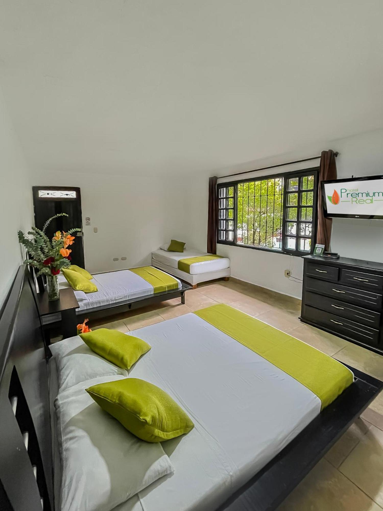 Hotel Premium Real Medellín Exteriör bild